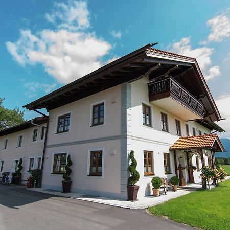Alluring Holiday Home In Ubersee With Whirlpool Екстериор снимка