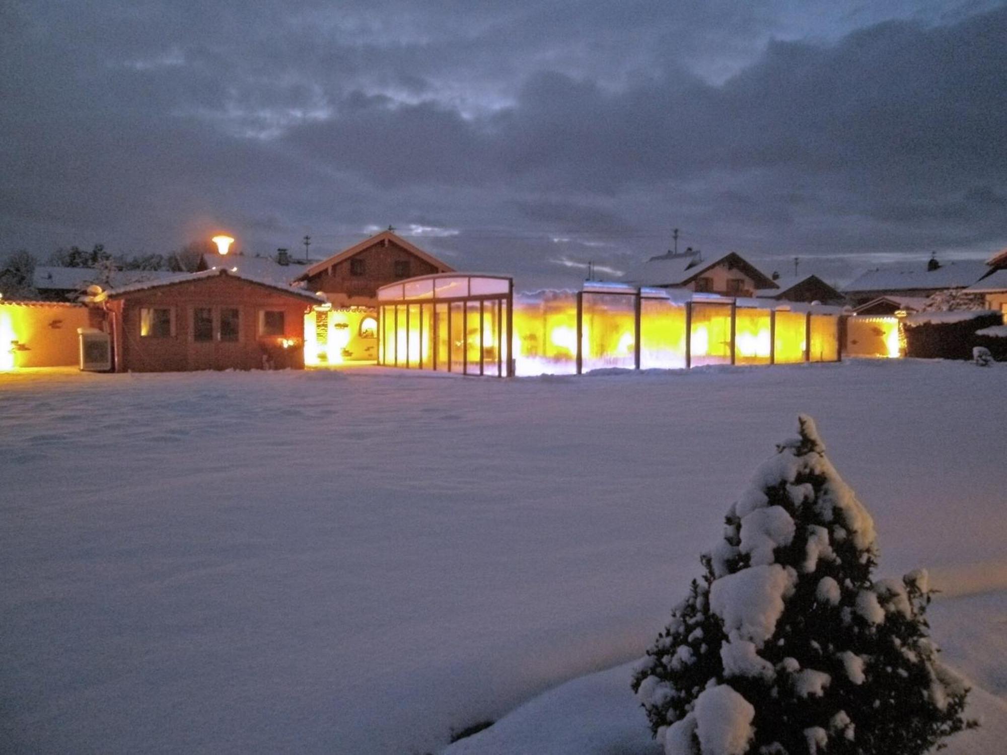 Alluring Holiday Home In Ubersee With Whirlpool Екстериор снимка