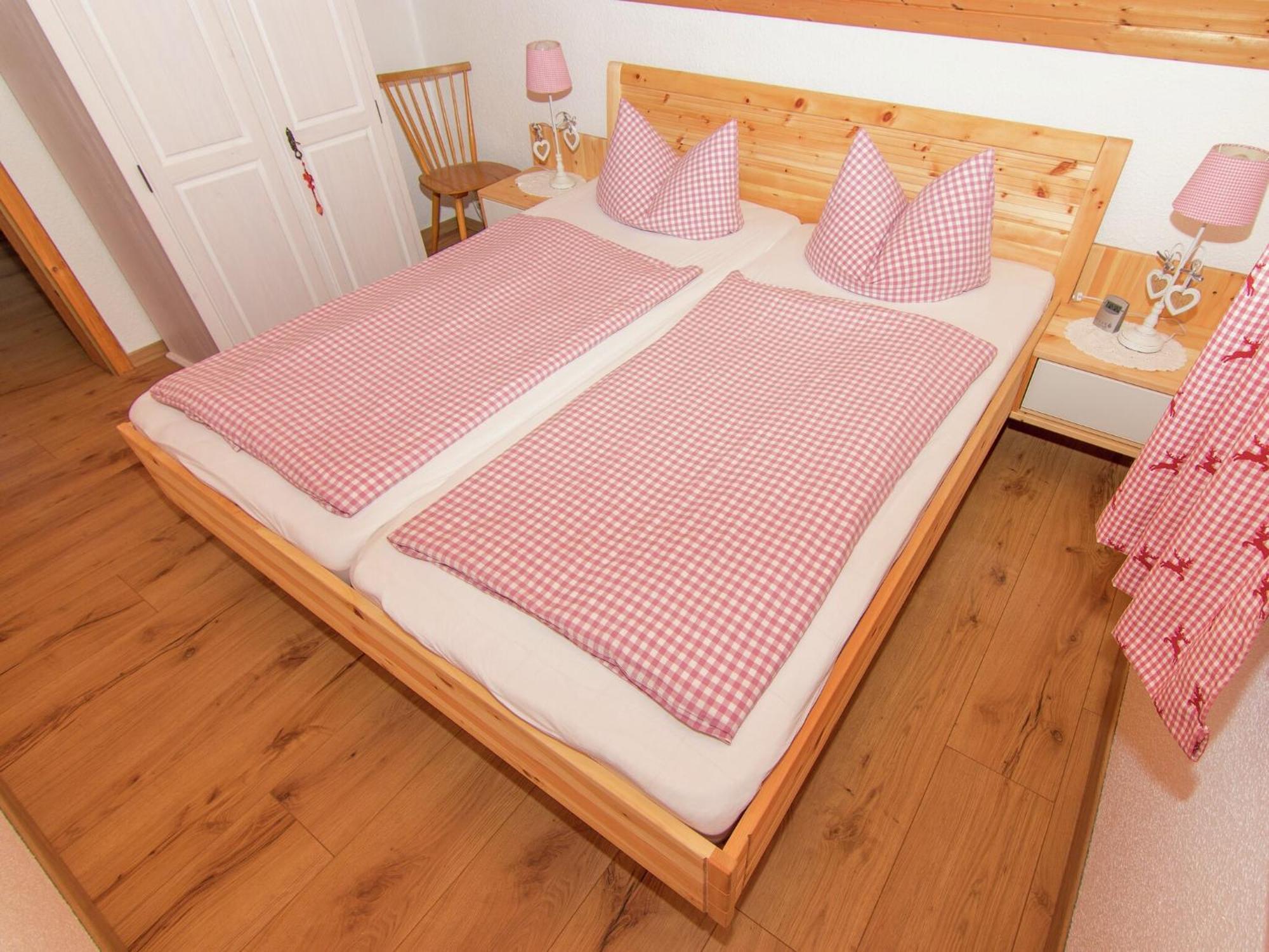 Alluring Holiday Home In Ubersee With Whirlpool Екстериор снимка