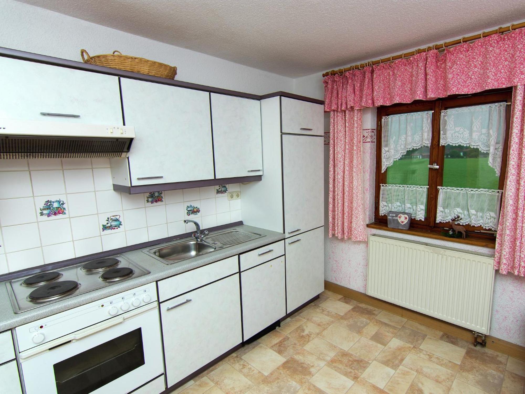 Alluring Holiday Home In Ubersee With Whirlpool Екстериор снимка