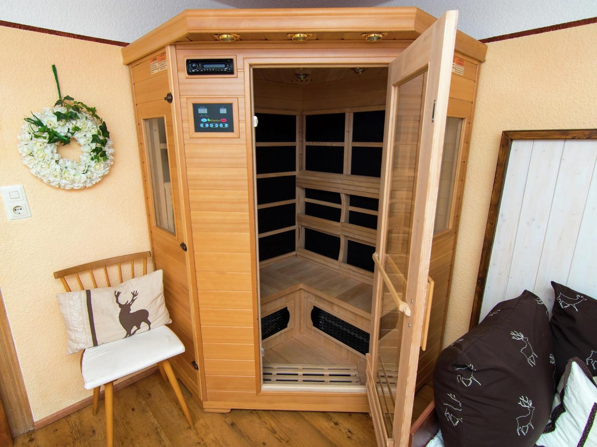 Alluring Holiday Home In Ubersee With Whirlpool Екстериор снимка