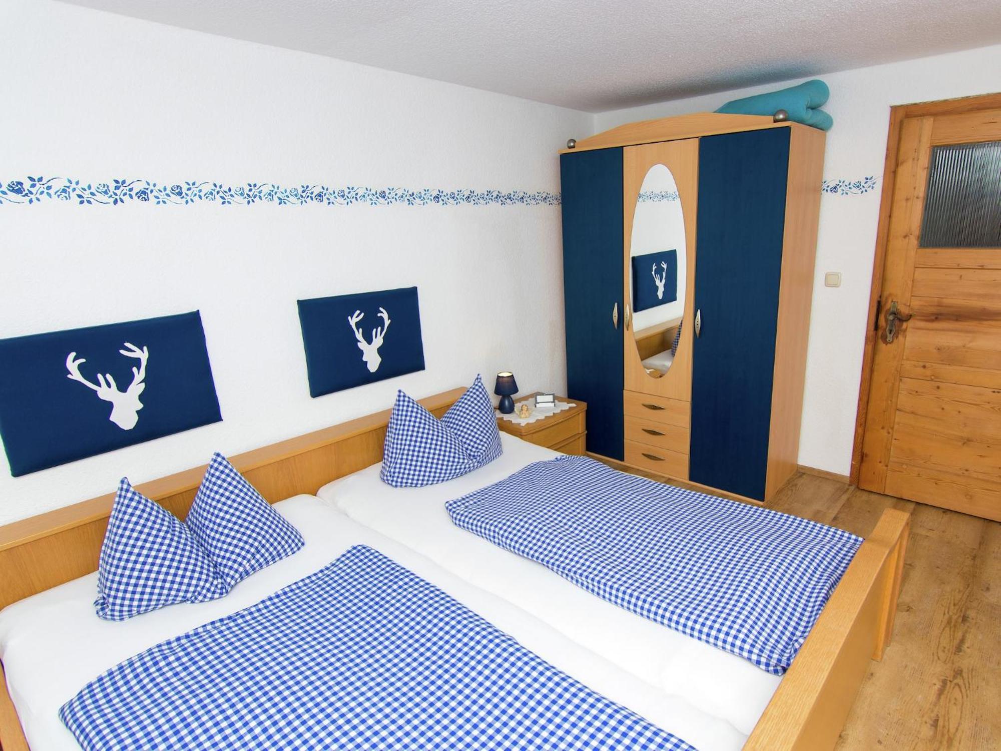 Alluring Holiday Home In Ubersee With Whirlpool Екстериор снимка