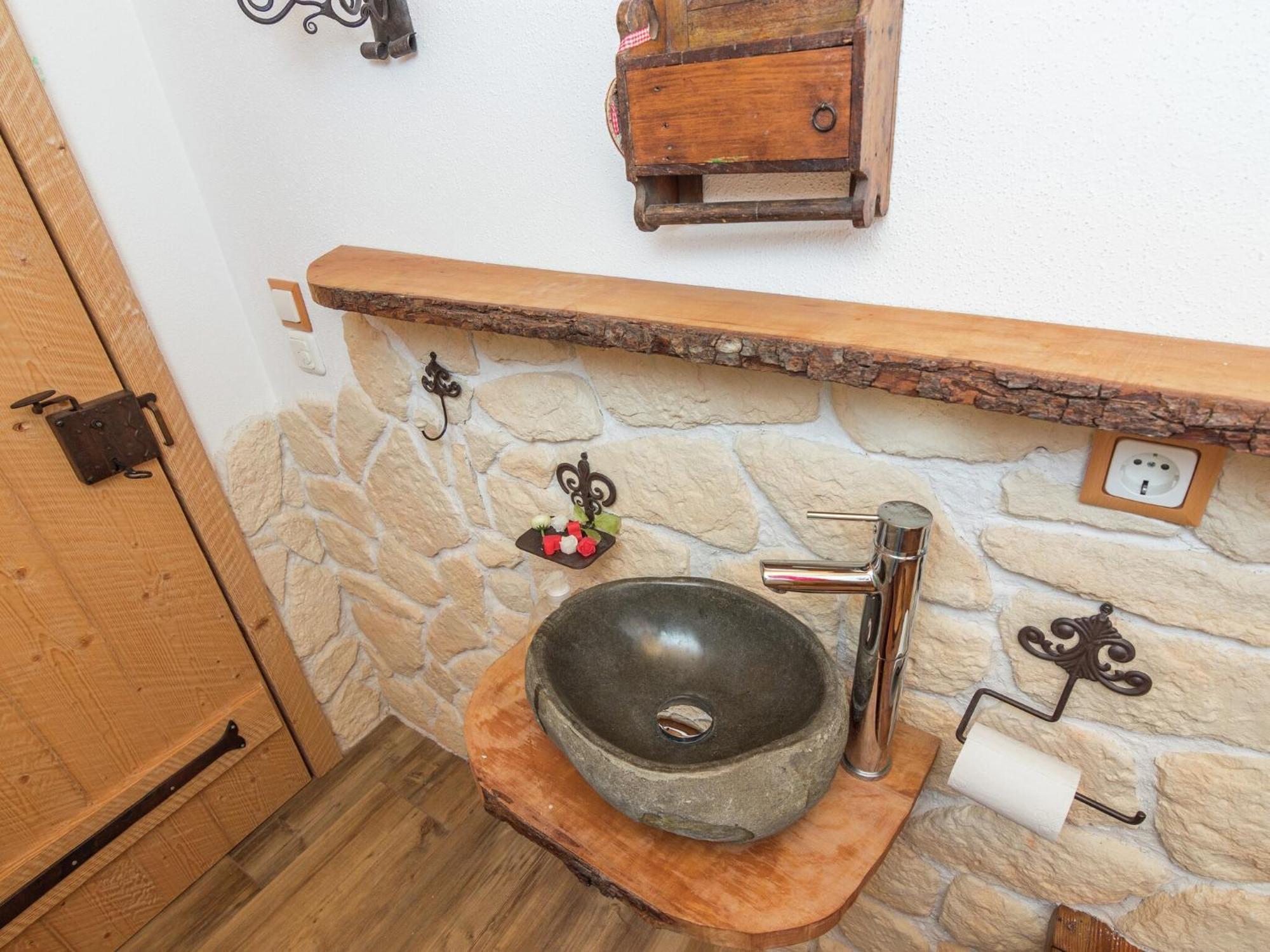 Alluring Holiday Home In Ubersee With Whirlpool Екстериор снимка