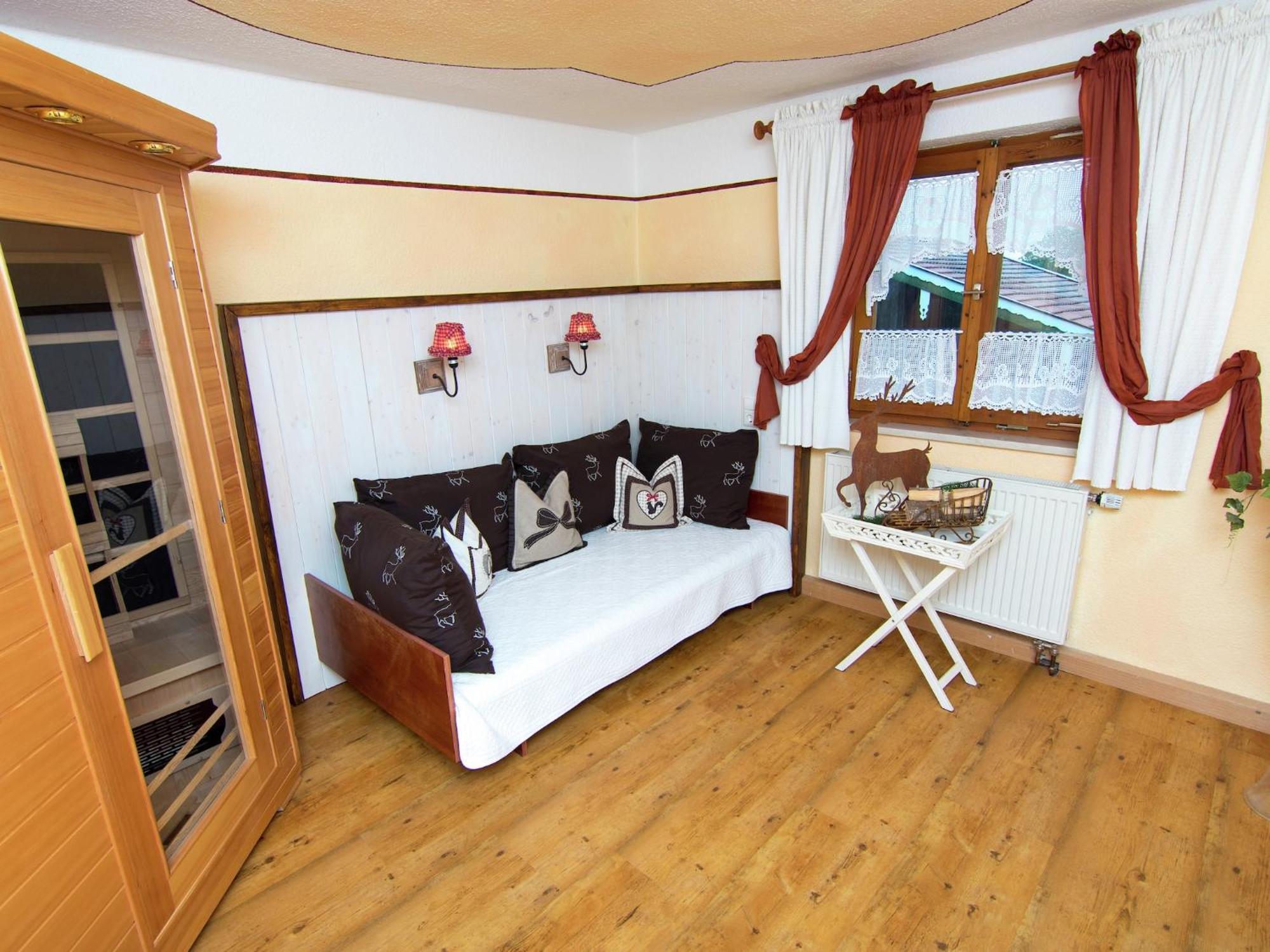 Alluring Holiday Home In Ubersee With Whirlpool Екстериор снимка