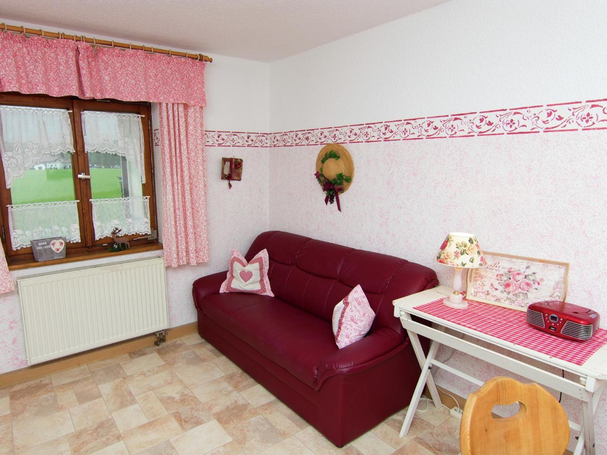 Alluring Holiday Home In Ubersee With Whirlpool Екстериор снимка