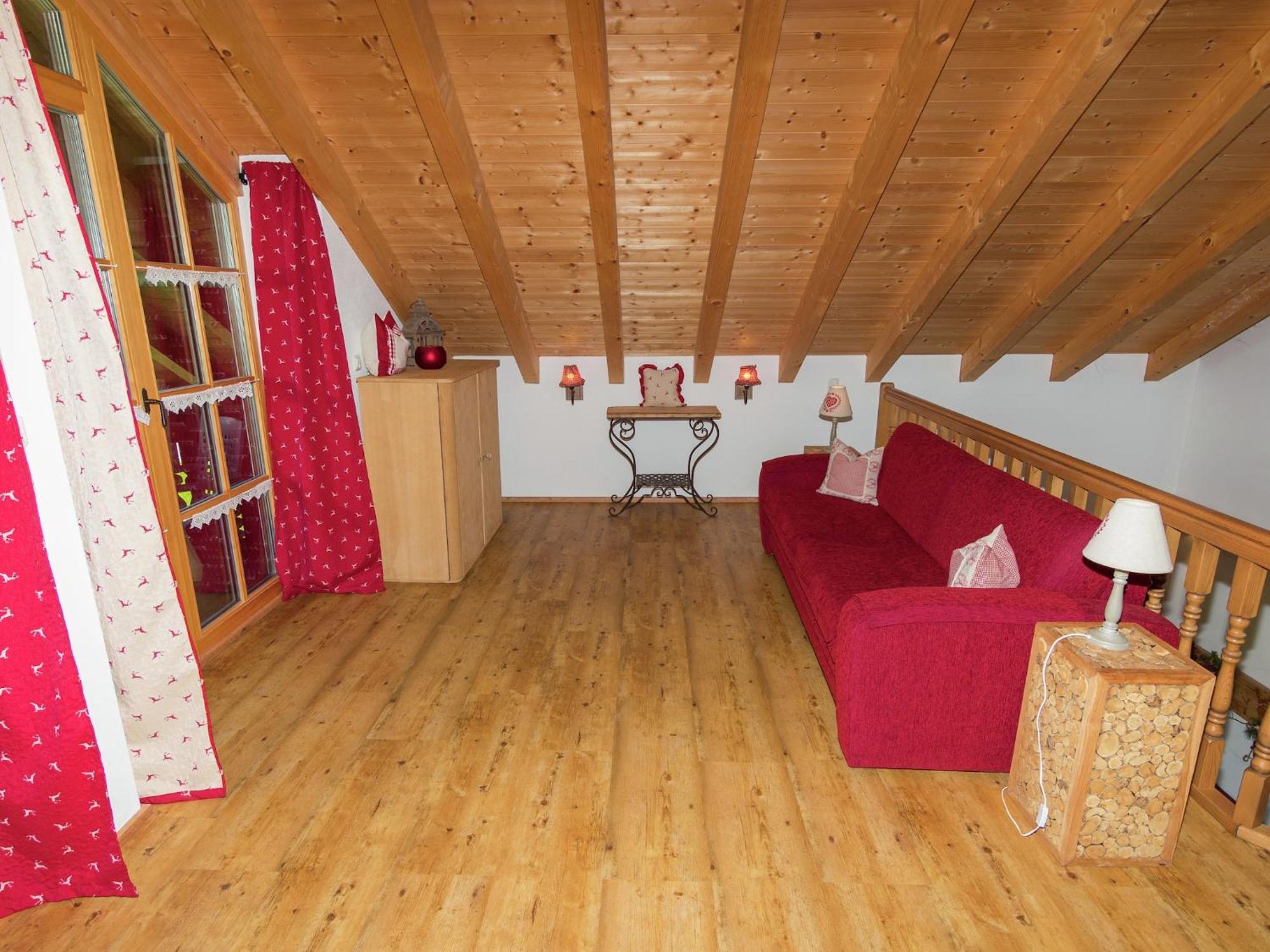 Alluring Holiday Home In Ubersee With Whirlpool Екстериор снимка