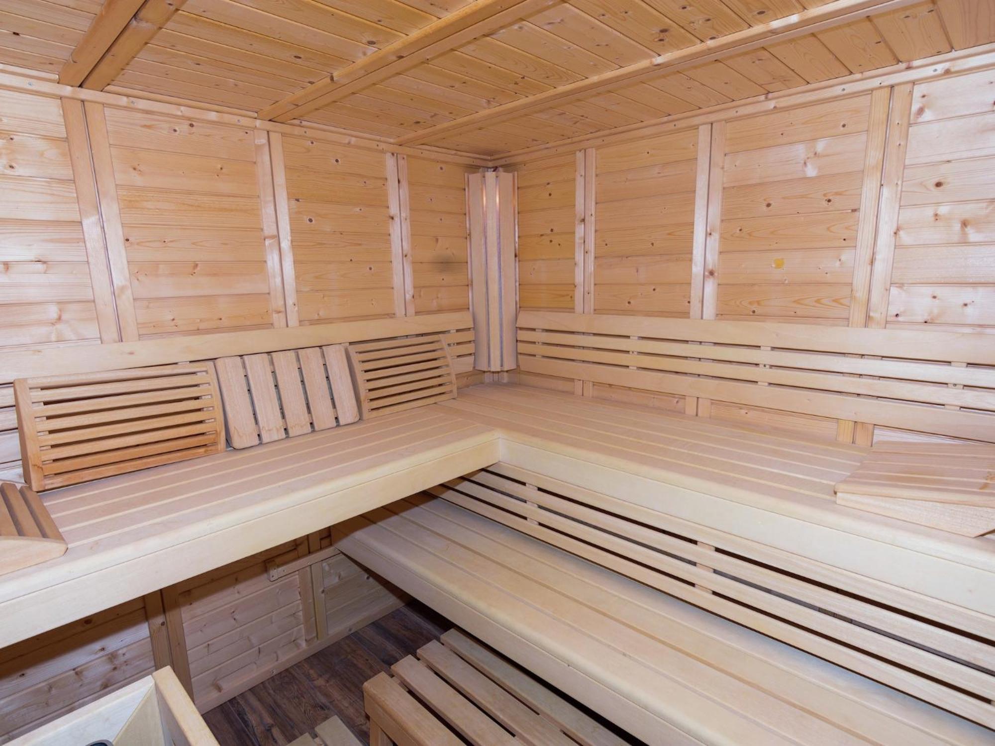 Alluring Holiday Home In Ubersee With Whirlpool Екстериор снимка