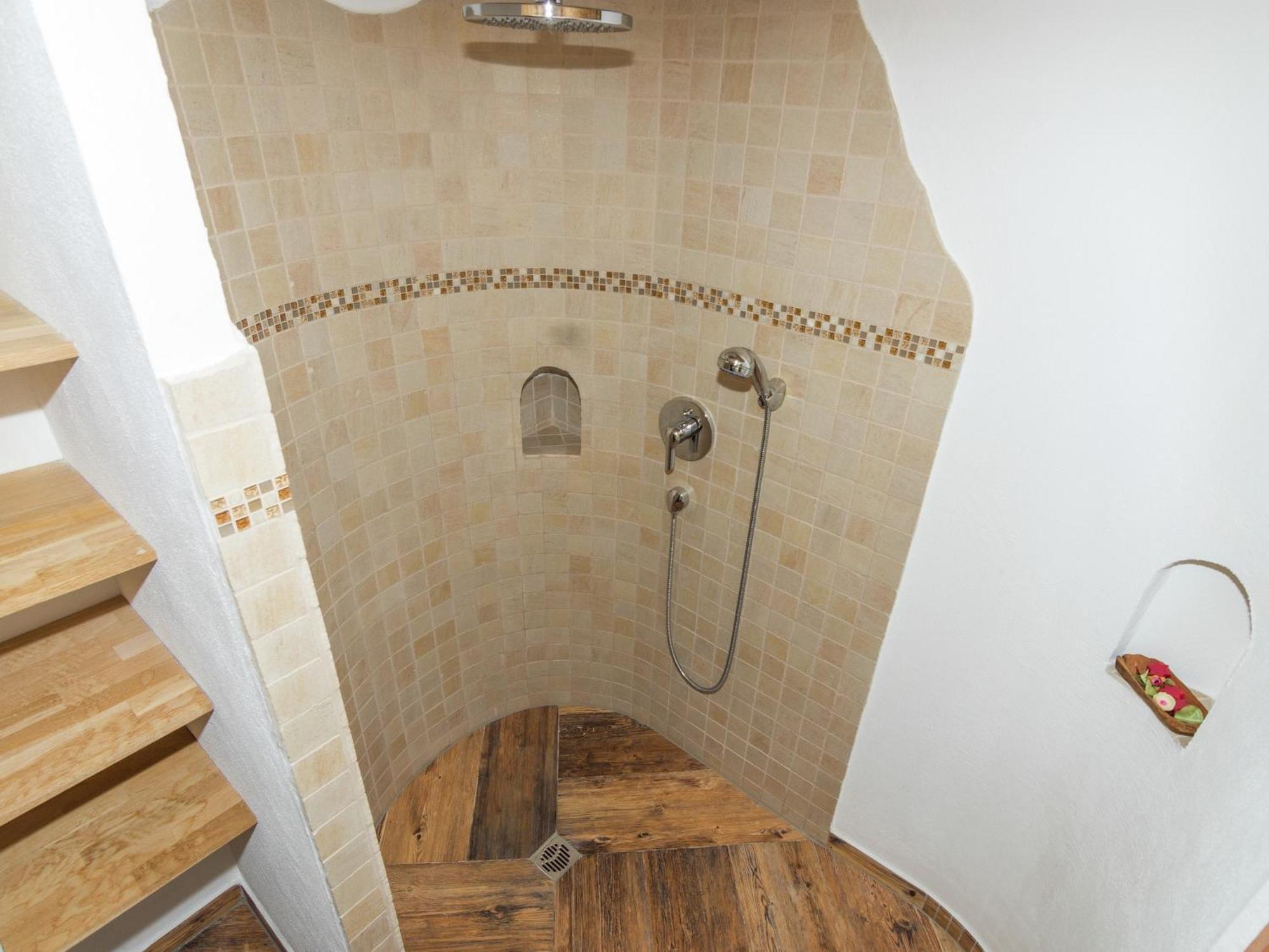 Alluring Holiday Home In Ubersee With Whirlpool Екстериор снимка