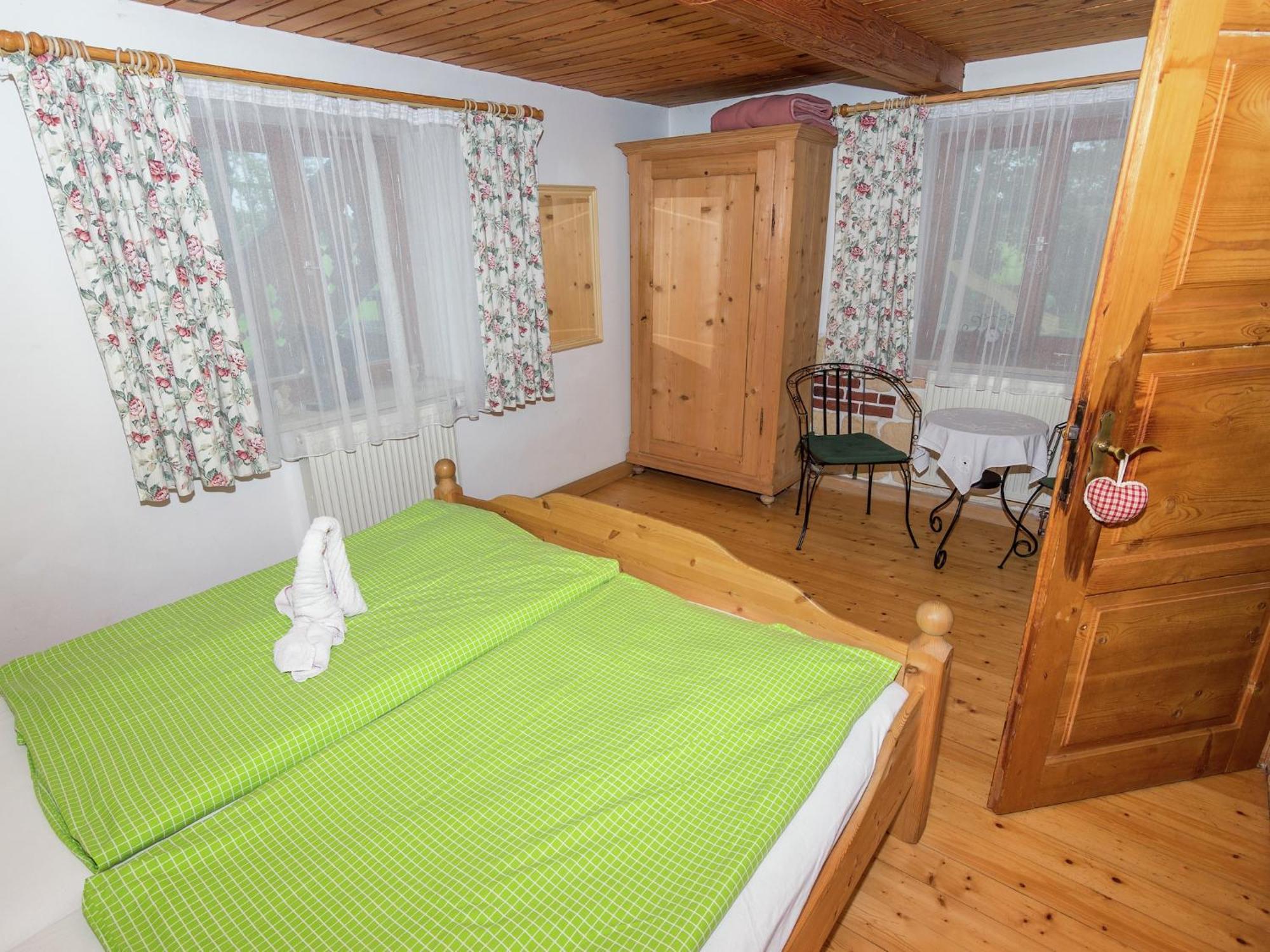 Alluring Holiday Home In Ubersee With Whirlpool Екстериор снимка